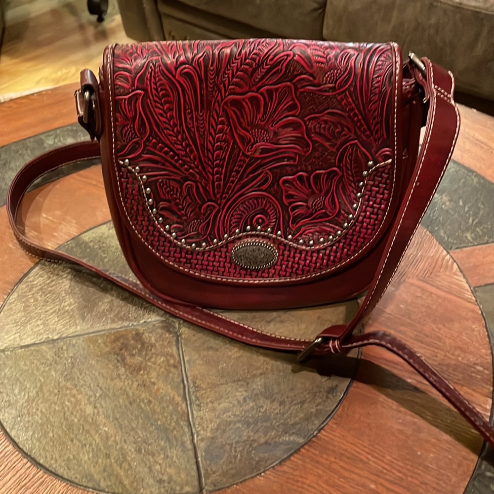 “Trinity Ranch” Crossbody Bag - Picture 4 of 9